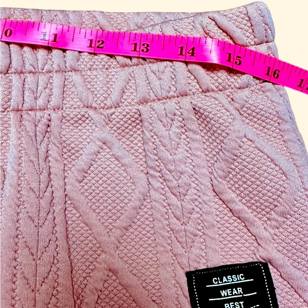 Elegant Pink Cable Knit Sweater Set - Picture 6 of 8